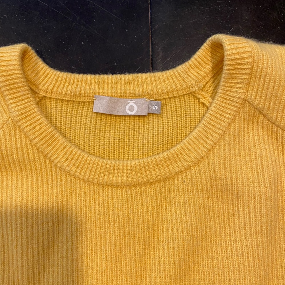 Sweater - Picture 2 of 4